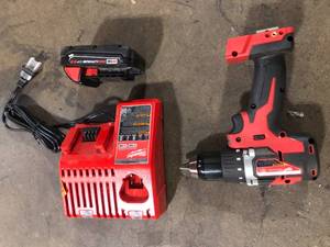 Milwaukee M18 18V Lithium-Ion Brushless Cordless 12 in. Compact DrillDriver Kit with  one 2.0 Ah Battery, Customer Returns See Pictures