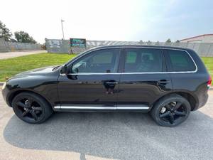 2004 Volkswagen Touareg V8 - AWD