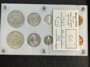 1957 US MINT SETS IN CAPITAL HOLDER