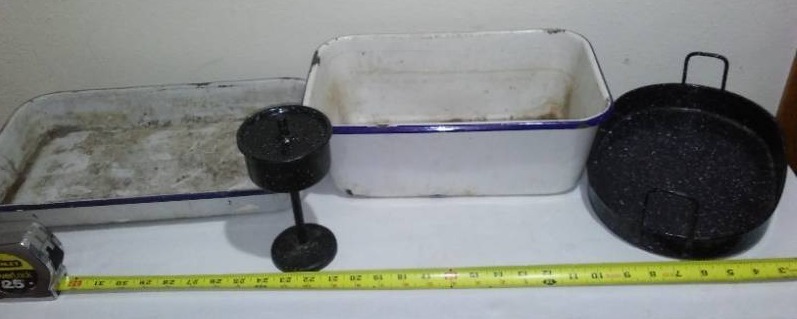 lot 497 image: &nbspEnamelware Lot, Several