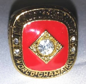 lot 222 image: Minnesota Twins Ring.