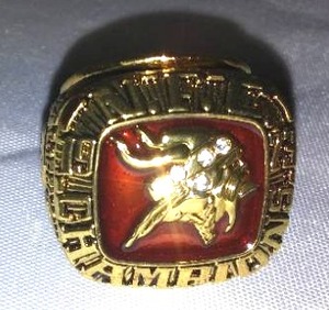 lot 223 image: Minnesota Viking Ring.