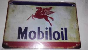 lot 265 image: Mobil Oil Metal Sign.