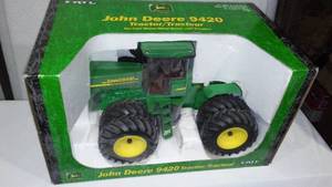 lot 275 image: John Deere ERTL 9420 Tractor In Box.