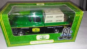 lot 278 image: John Deere ERTL Pickup 1955 Chevrolet Cameo..