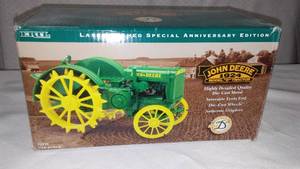 lot 279 image: John Deere ERTL 1924 Model D Tractor In Box 116 Scale. Anniversary Edition.
