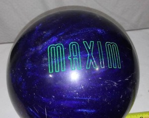 lot 302 image: Maxim 16-Pound Bowling Ball.