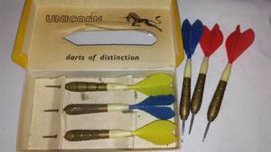 lot 326 image: Vintage Unicorn Darts In Box.