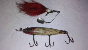 lot 336 image: Vintage Fishing Tackle (2)