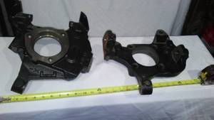 lot 347 image: Heavy Cast Auto Parts.
