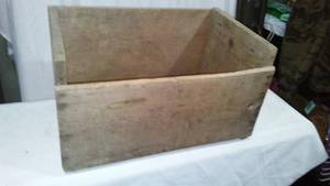 lot 389 image: Antique Wood Crate.
