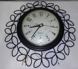 lot 409 image: Clock By Sessions.