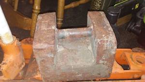 lot 450 image: 52 Pound Metal Weight.
