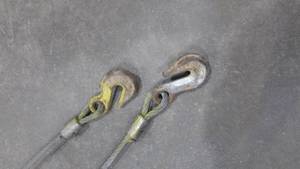 lot 46 image: Long Cable with Hooks