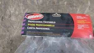 lot 52 image: New Professional Face Shield