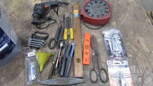 lot 59 image: Misc Tools with Pale