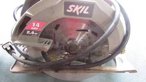lot 102 image: (2) Circular Saws