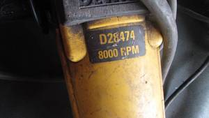 lot 104 image: (2) Dewalt Tools