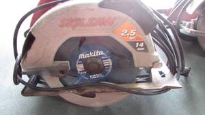 lot 105 image: (2) Circular Saws