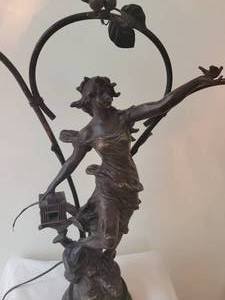 lot 7 image: Women with Vine Halo Message Par Geo Maxim Bronze Lamp