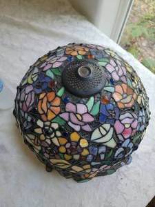 lot 20A6 image: Vintage Leaded Stain Glass Tiffany Shade Rose Clusters