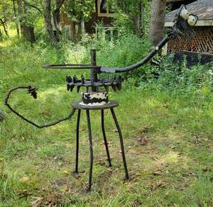 lot 26 image: Repurposed Industrial Metal Art Cat Sculpture,  Artist Signed  Very Large