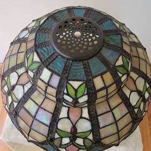 lot 50 image: Tiffany Style Stained Glass Table Lamp Shade  Floral Panels