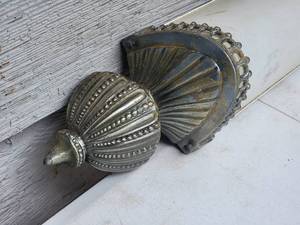 lot 89A4 image: Brilliant Art Deco Vanity Wall Light Fixture