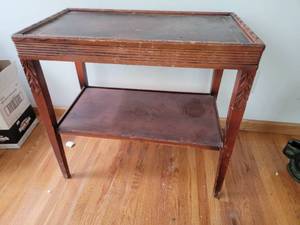 lot 94 image: Amazing Vintage Accent Table