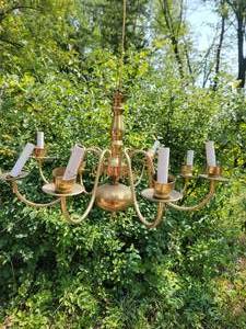lot 88A4 image: Vintage Brass Chandelier