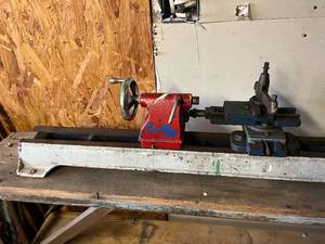 lot 2 image: Metal Lathe on Stand