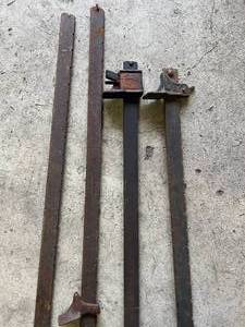 lot 10 image: 4 Long Metal Clamps