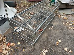 lot 49 image: Metal Shelf