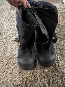lot 80 image: Tingle Boots