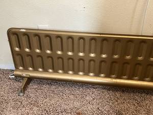 lot 30 image: Vintage 1950s Movable Floor Heater