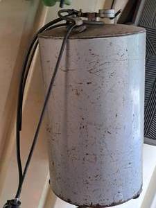 lot 173 image: Vacuum Tank Brake Bleeder