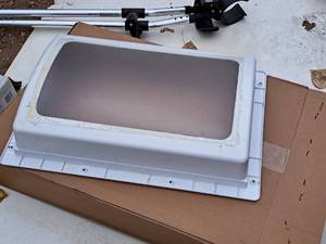 lot 234 image: Skylight Box (New)