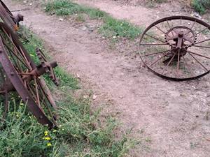 lot 8 image: Lot of (2) Vintage 38 Metal Wagon Rims