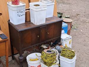 lot 132 image: Electric Fence Hardware