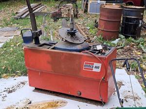 lot 54 image: Ammco 660 Tire Changer