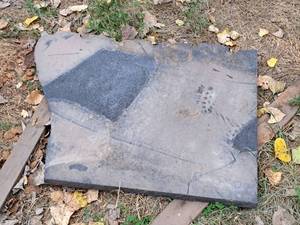 lot 64 image: Granite Slab 1-14x27x26