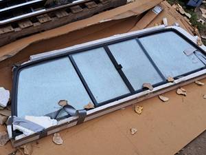 lot 204 image: 1980-1997 Ford Pickup Rear Slider Window