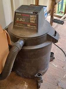 lot 110 image: Craftsman 16-Gallon WetDry Shop Vacuum
