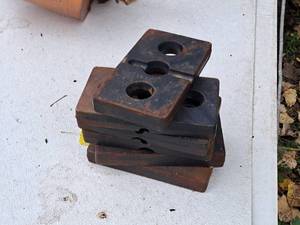 lot 15 image: Lot of (6) Metal Weights