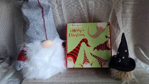 lot 11 image: Gnomes New Gnome Tree Topper and Wizard Gnome