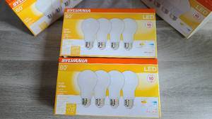lot 36 image: Lot of Light Bulbs