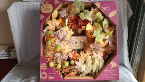 lot 137 image: NEW Members Mark Fall Wreath