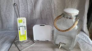 lot 144 image: Lot of NEW Home Decor Items