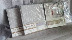 lot 212 image: New Lot of Four (4) Trend Lab Valances