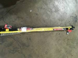 lot 28 image: Lot of 2 Quick Support Rod System   Customer Returns See Pictures